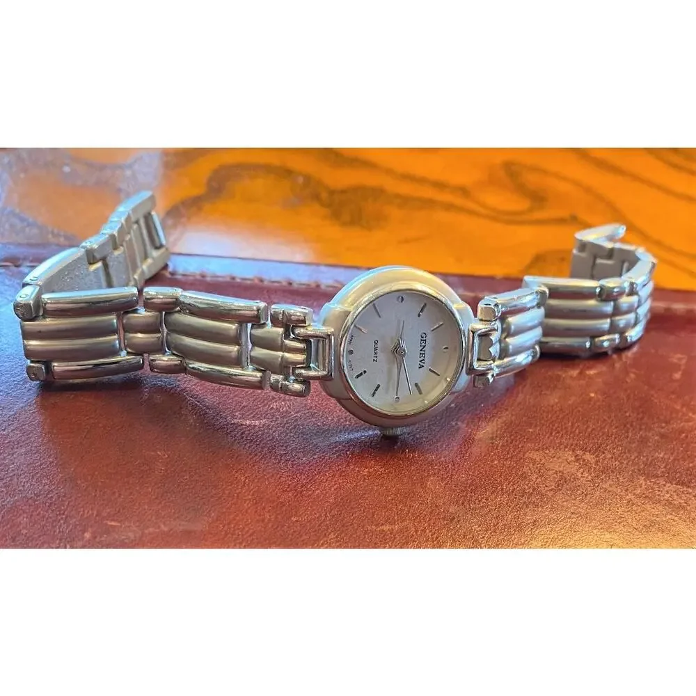 Women's 22mm Silver Tone Geneva Quartz Watch